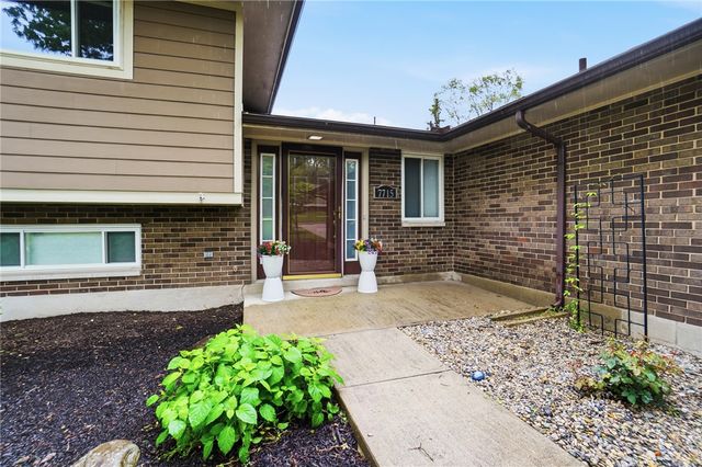 7715 Park Creek Drive, Centerville, OH 45459