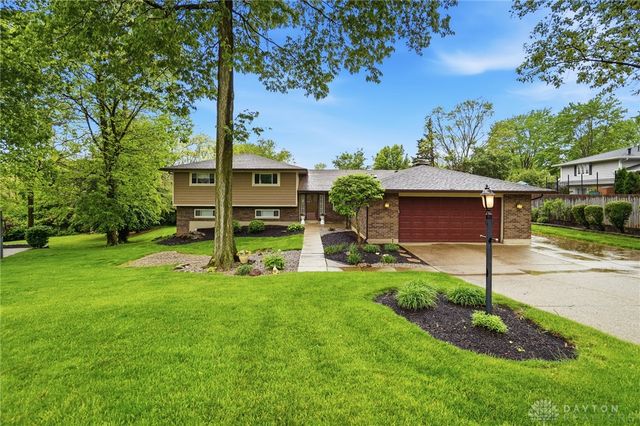 7715 Park Creek Drive, Centerville, OH 45459