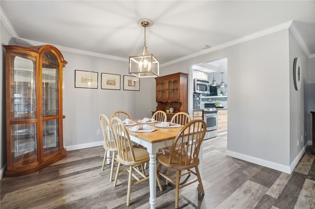 7715 Park Creek Drive, Centerville, OH 45459