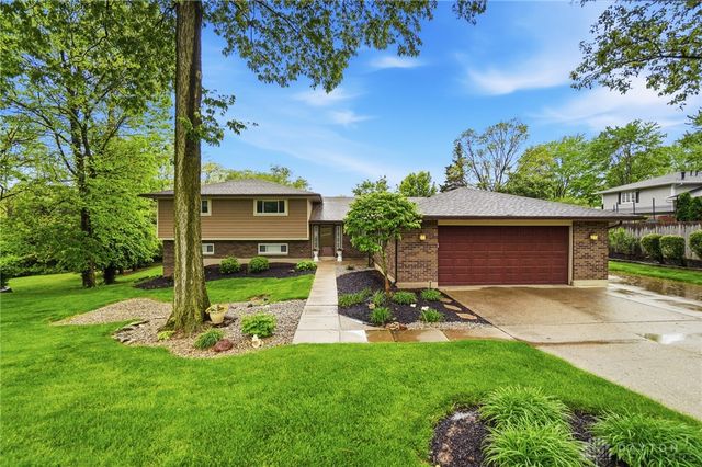 7715 Park Creek Drive, Centerville, OH 45459