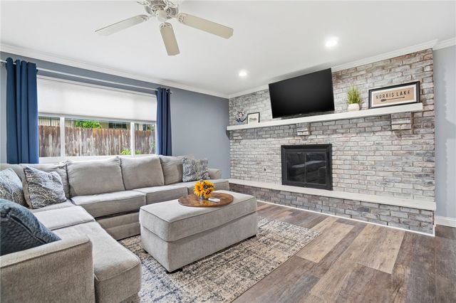 7715 Park Creek Drive, Centerville, OH 45459