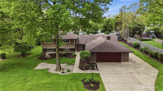 7715 Park Creek Drive, Centerville, OH 45459