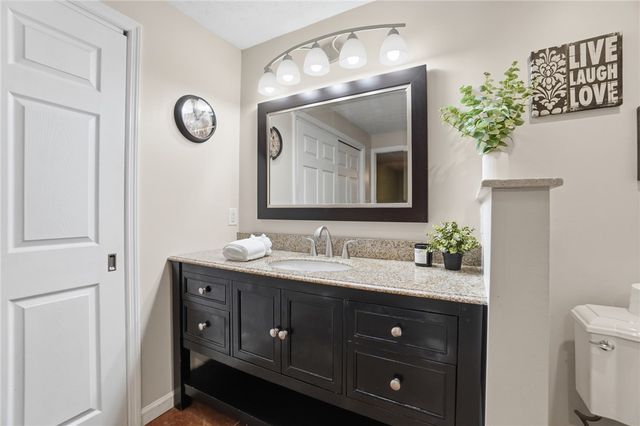7715 Park Creek Drive, Centerville, OH 45459