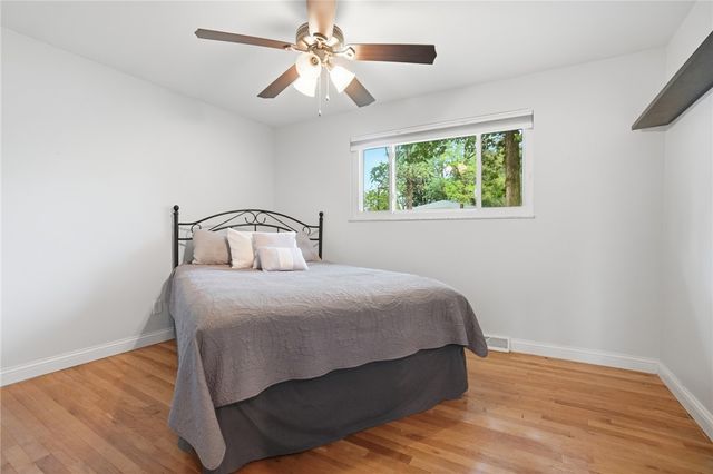 7715 Park Creek Drive, Centerville, OH 45459