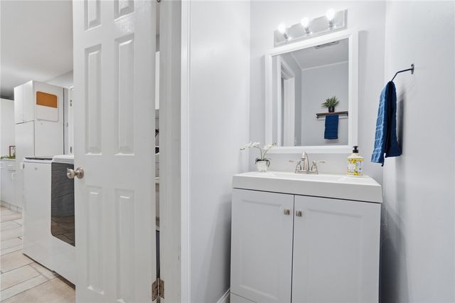 7715 Park Creek Drive, Centerville, OH 45459