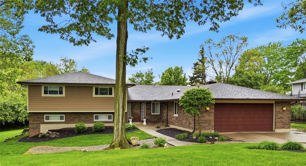 7715 Park Creek Drive, Centerville, OH 45459