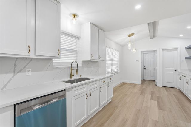 1022 Mayapple Drive, Garland, TX 75043