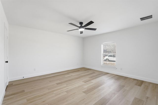 1022 Mayapple Drive, Garland, TX 75043