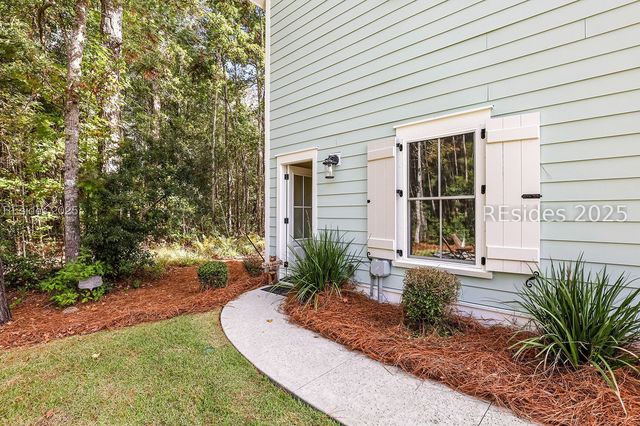35 Blue Dasher Ln, Bluffton, SC 29909