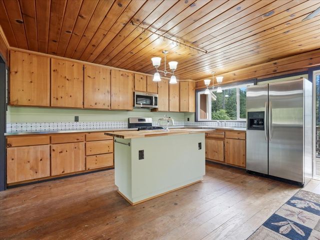 60036 Cascadel Drive S, North Fork, CA 93643