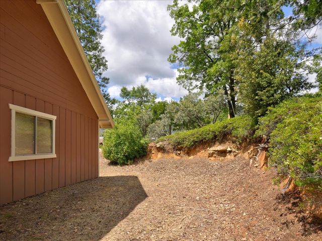 60036 Cascadel Drive S, North Fork, CA 93643