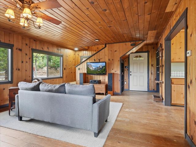 60036 Cascadel Drive S, North Fork, CA 93643