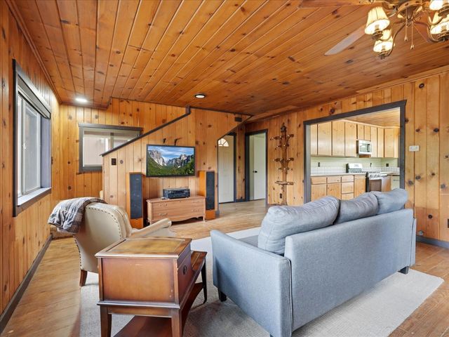 60036 Cascadel Drive S, North Fork, CA 93643