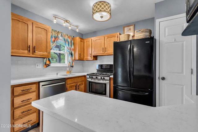 35 Villanova Drive, Jackson, NJ 08527