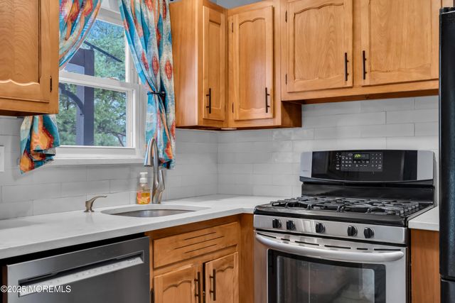 35 Villanova Drive, Jackson, NJ 08527