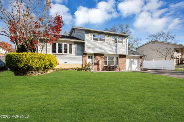 35 Villanova Drive, Jackson, NJ 08527