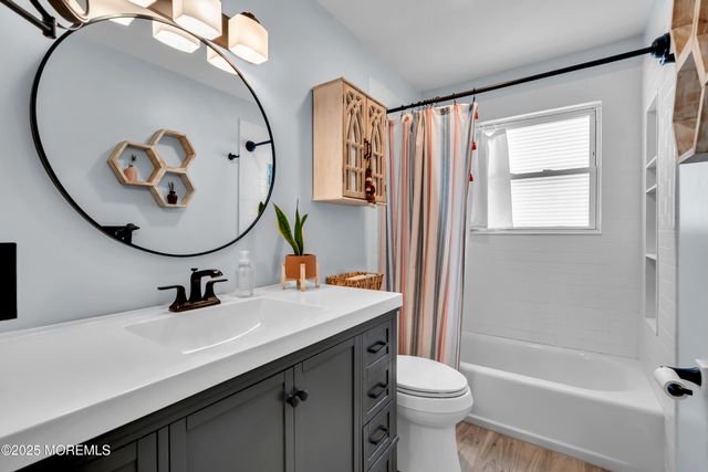 35 Villanova Drive, Jackson, NJ 08527