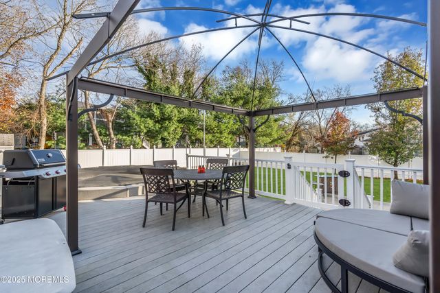 35 Villanova Drive, Jackson, NJ 08527