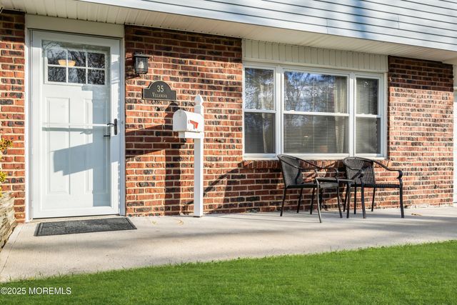 35 Villanova Drive, Jackson, NJ 08527