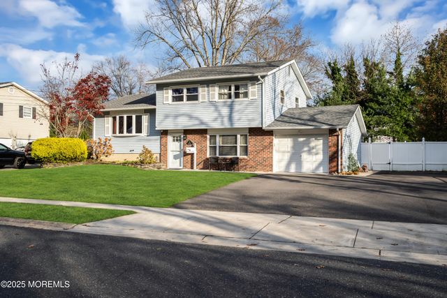 35 Villanova Drive, Jackson, NJ 08527