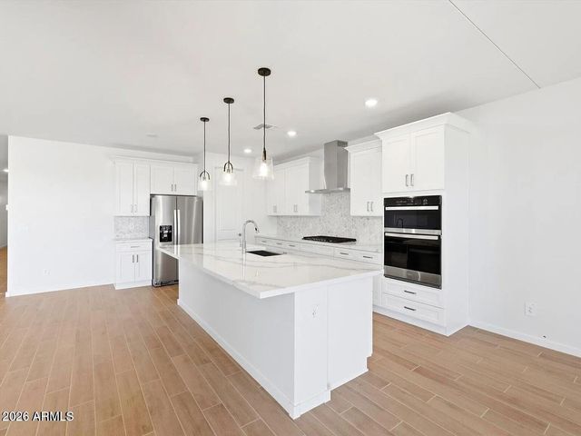 7760 N 78TH Drive, Glendale, AZ 85303