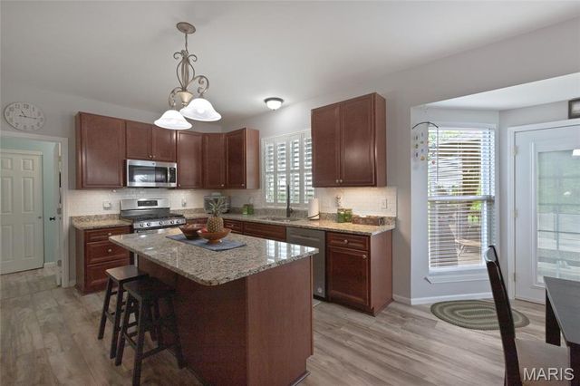 7357 Macleod Lane, O'fallon, MO 63368