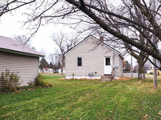 515 S 5th Street, Luck, WI 54853