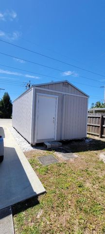 5005 SE Chris Avenue, Stuart, FL 34997