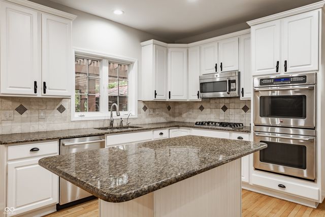 14154 Wicksworth Way, Carmel, IN 46032