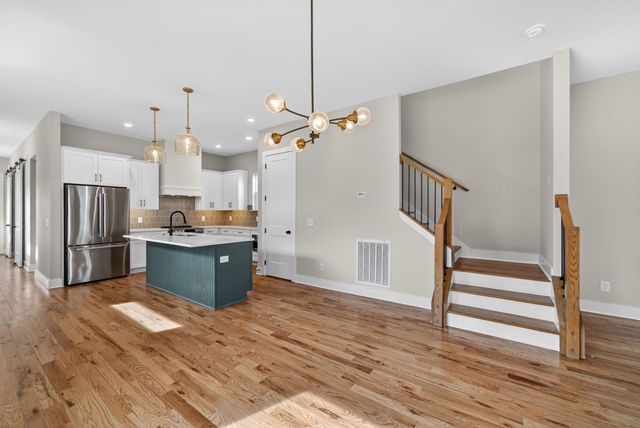 1109 Parker St, Columbia, TN 38401