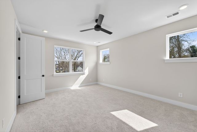 1109 Parker St, Columbia, TN 38401