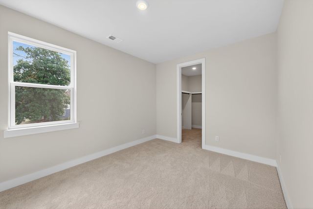 1109 Parker St, Columbia, TN 38401