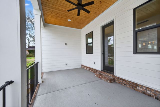 1109 Parker St, Columbia, TN 38401