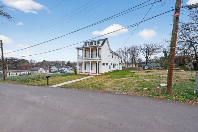 1109 Parker St, Columbia, TN 38401