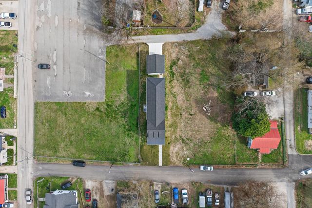 1109 Parker St, Columbia, TN 38401