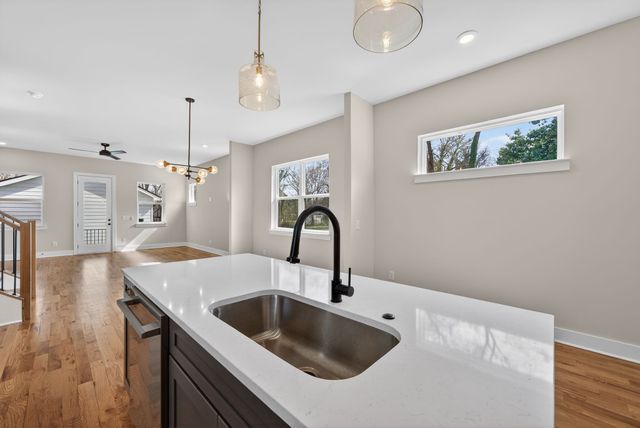 1109 Parker St, Columbia, TN 38401