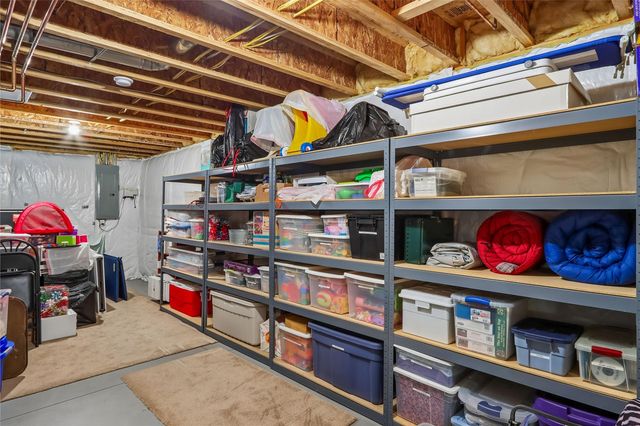 1260 Sunrise Dr, Ely, IA 52227