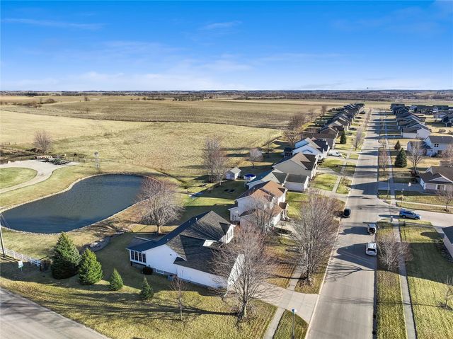 1260 Sunrise Dr, Ely, IA 52227
