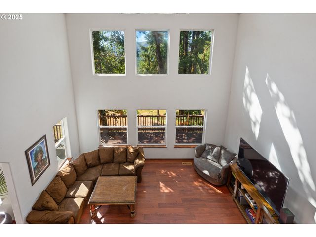 5655 VIOLET Dr, Sheridan, OR 97378