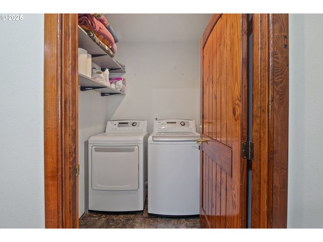 5655 VIOLET Dr, Sheridan, OR 97378