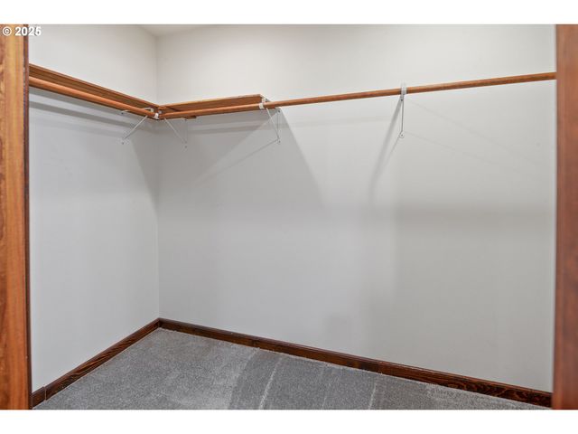 5655 VIOLET Dr, Sheridan, OR 97378