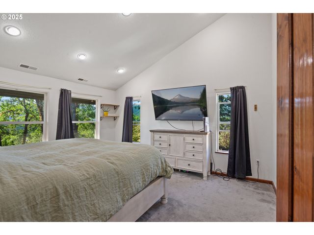 5655 VIOLET Dr, Sheridan, OR 97378