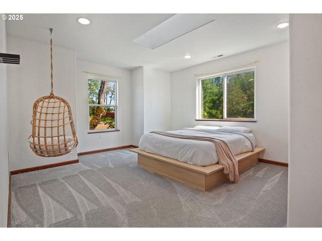 5655 VIOLET Dr, Sheridan, OR 97378