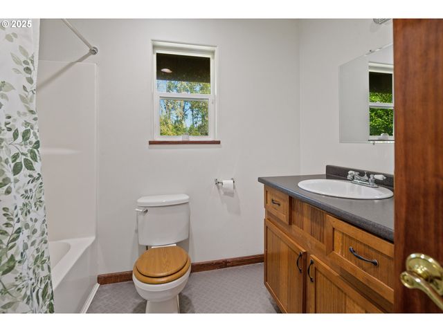 5655 VIOLET Dr, Sheridan, OR 97378