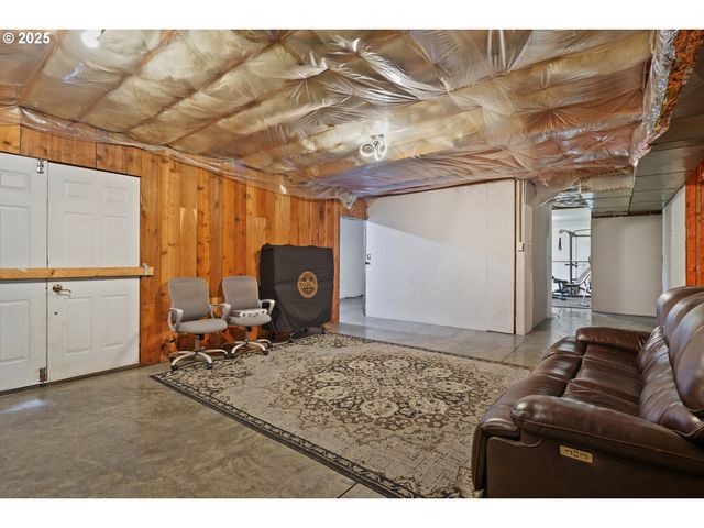 5655 VIOLET Dr, Sheridan, OR 97378