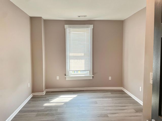 1390 E Livingston Avenue, Columbus, OH 43205