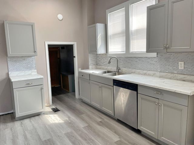 1390 E Livingston Avenue, Columbus, OH 43205