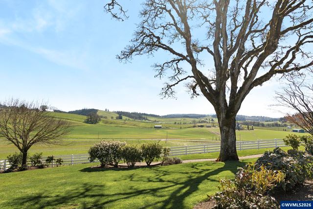 17795 NE Laughlin Rd, Yamhill, OR 97148