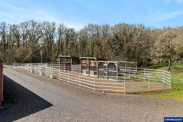 17795 NE Laughlin Rd, Yamhill, OR 97148