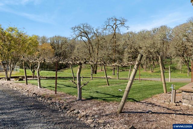 17795 NE Laughlin Rd, Yamhill, OR 97148